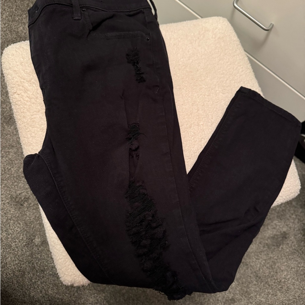 Black Distressed Jeans